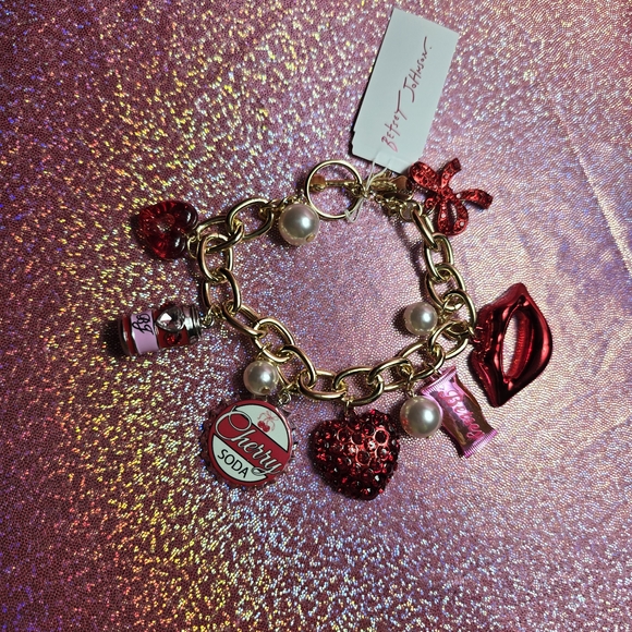 Betsey Johnson Love Spell Charm Bracelet! - Picture 13 of 14